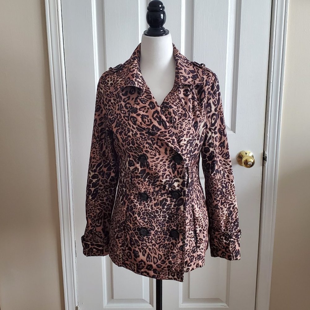 Majora Animal Print Double Breasted Short Trench Coat - Picture 3 of 7